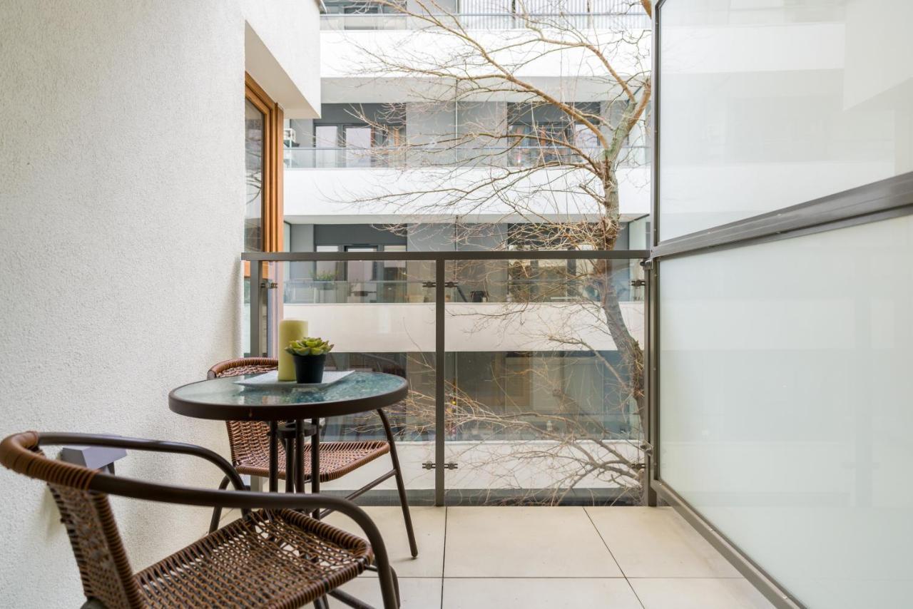 Villa Venecja Apartment Chwaliszewo With Free Garage City Center By Noclegi Renters Poznań Extérieur photo