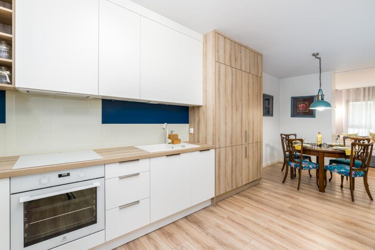 Villa Venecja Apartment Chwaliszewo With Free Garage City Center By Noclegi Renters Poznań Extérieur photo