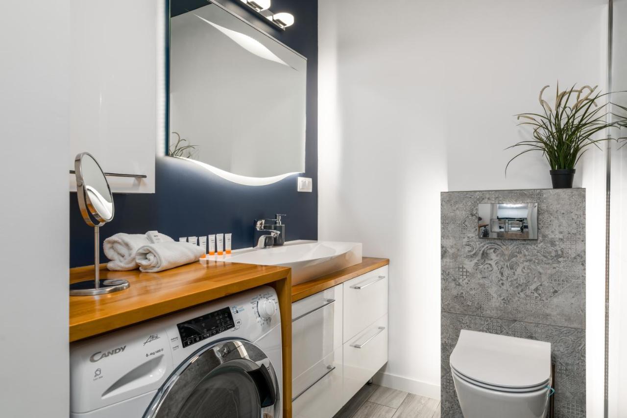 Villa Venecja Apartment Chwaliszewo With Free Garage City Center By Noclegi Renters Poznań Extérieur photo