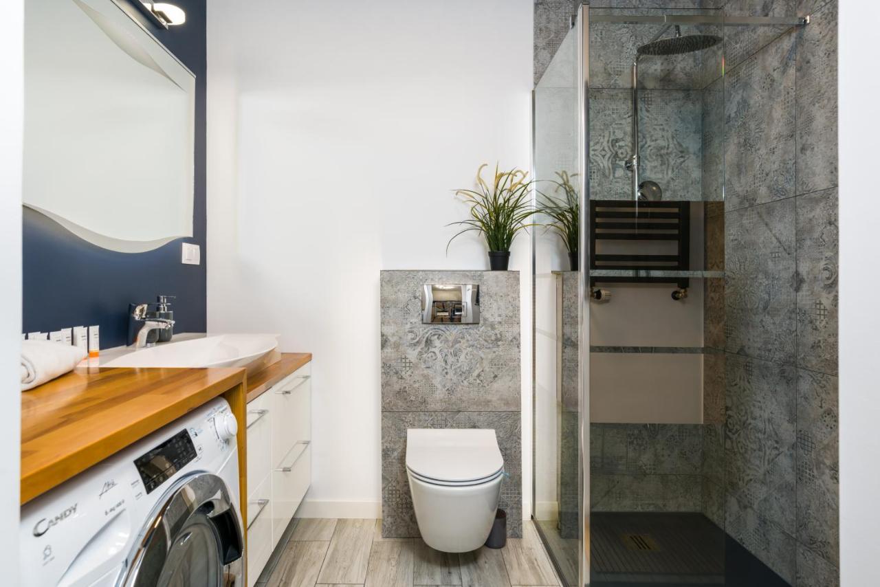 Villa Venecja Apartment Chwaliszewo With Free Garage City Center By Noclegi Renters Poznań Extérieur photo
